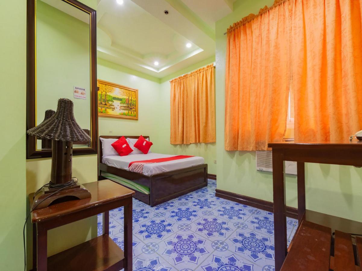 Oyo 573 Voyagers Palace Puerto Princesa Ngoại thất bức ảnh
