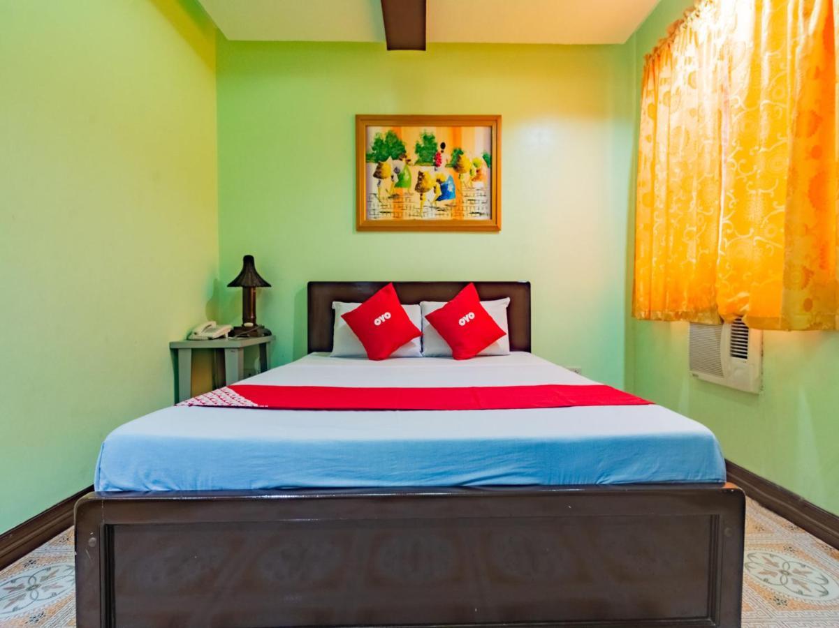 Oyo 573 Voyagers Palace Puerto Princesa Ngoại thất bức ảnh