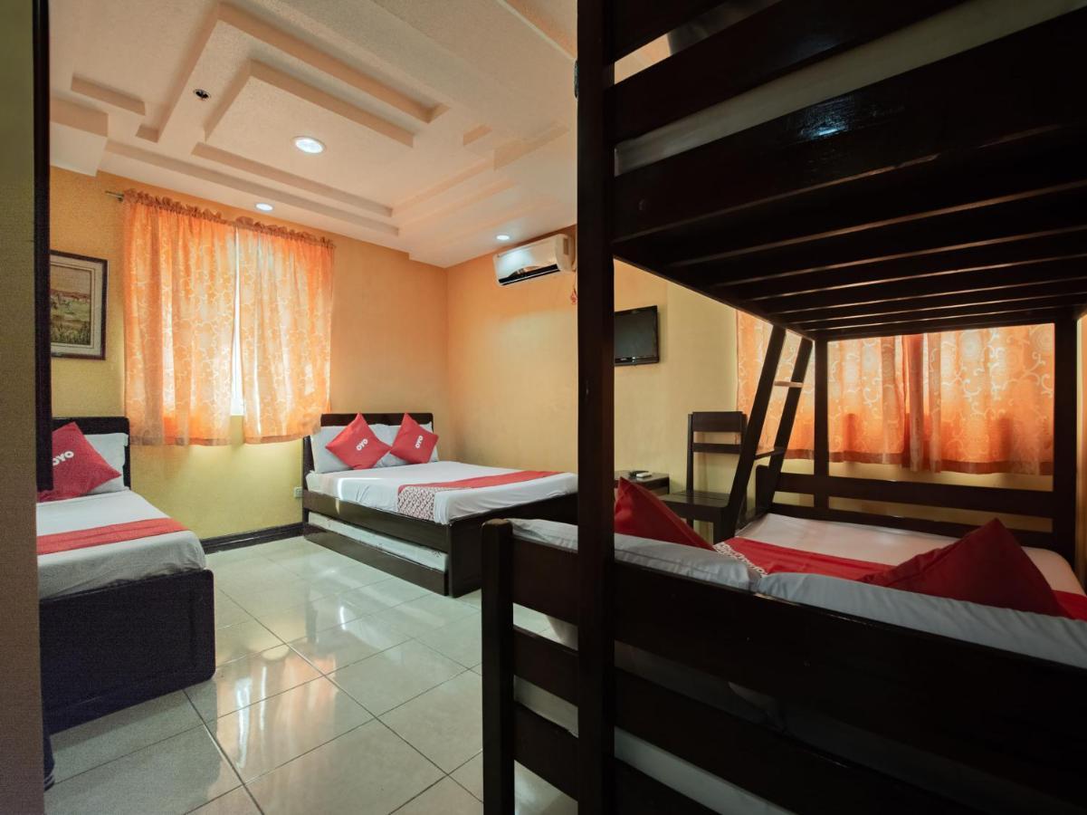 Oyo 573 Voyagers Palace Puerto Princesa Ngoại thất bức ảnh