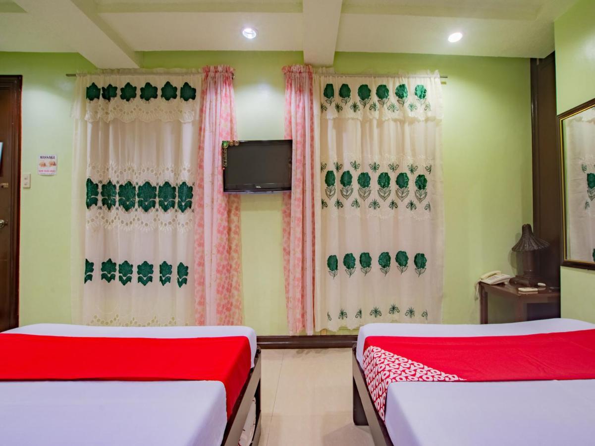 Oyo 573 Voyagers Palace Puerto Princesa Ngoại thất bức ảnh