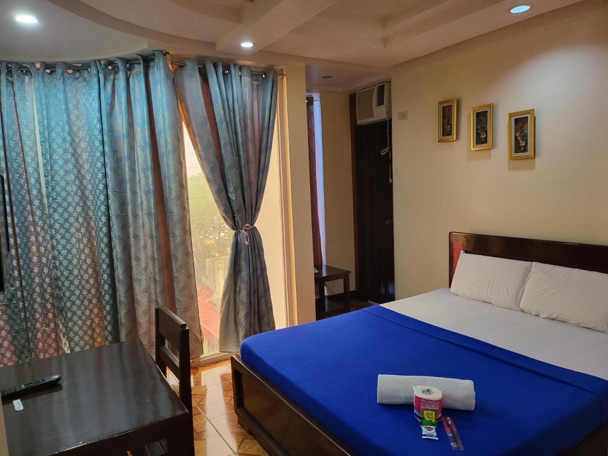 Oyo 573 Voyagers Palace Puerto Princesa Ngoại thất bức ảnh
