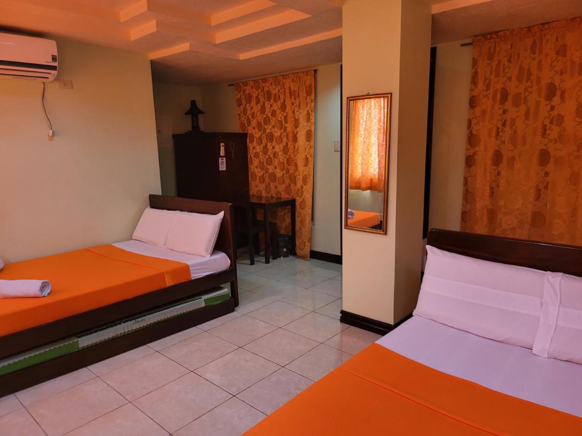 Oyo 573 Voyagers Palace Puerto Princesa Ngoại thất bức ảnh