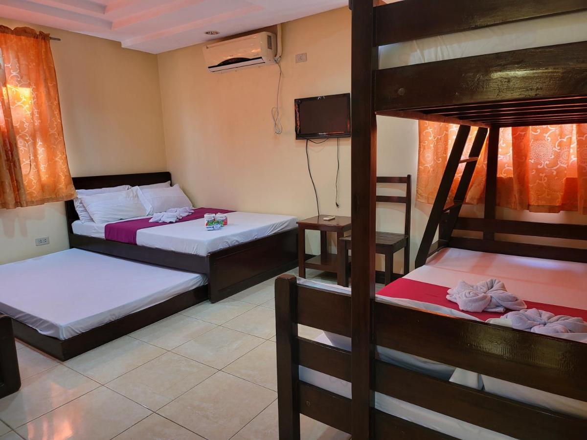 Oyo 573 Voyagers Palace Puerto Princesa Ngoại thất bức ảnh