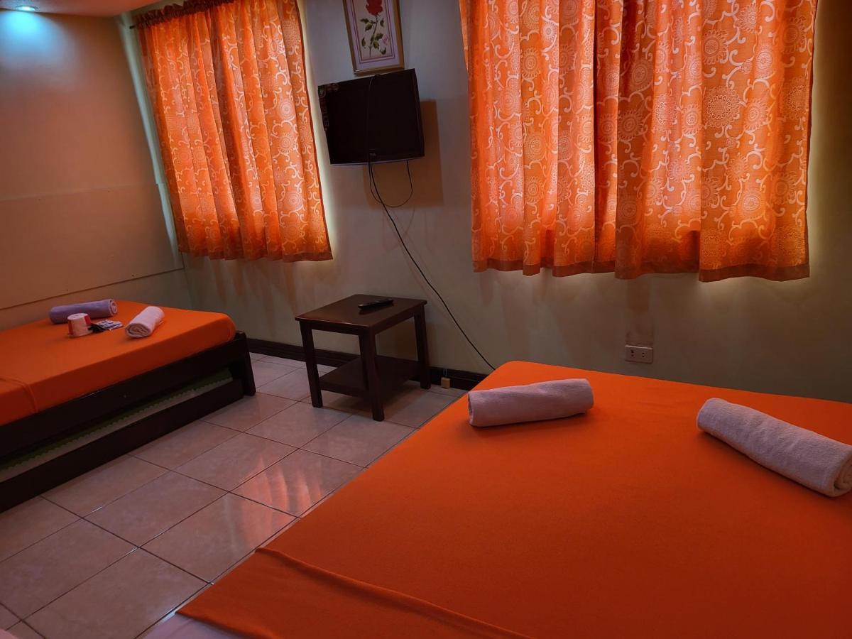 Oyo 573 Voyagers Palace Puerto Princesa Ngoại thất bức ảnh