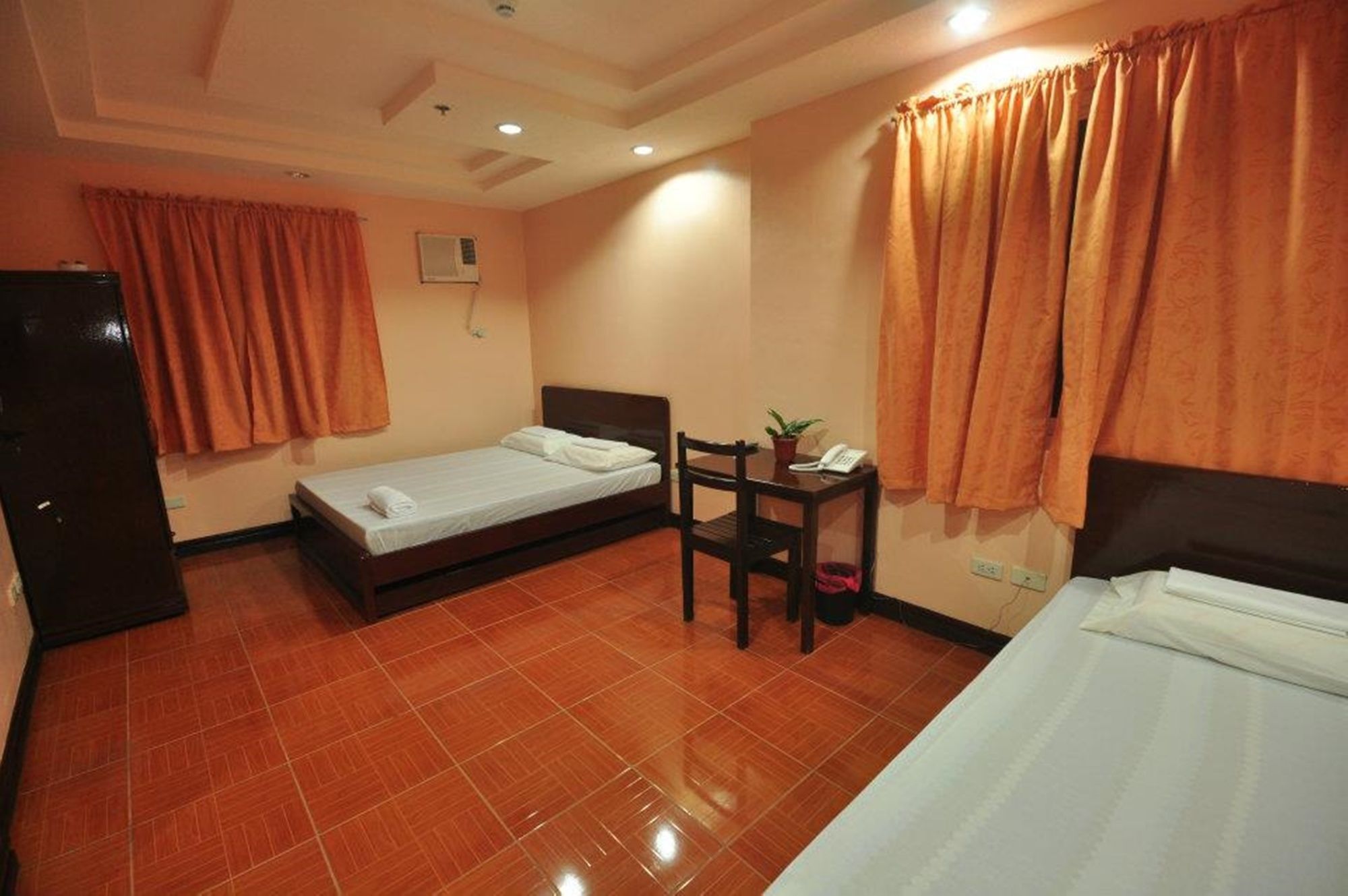 Oyo 573 Voyagers Palace Puerto Princesa Ngoại thất bức ảnh