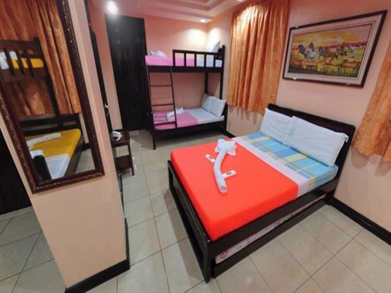 Oyo 573 Voyagers Palace Puerto Princesa Ngoại thất bức ảnh