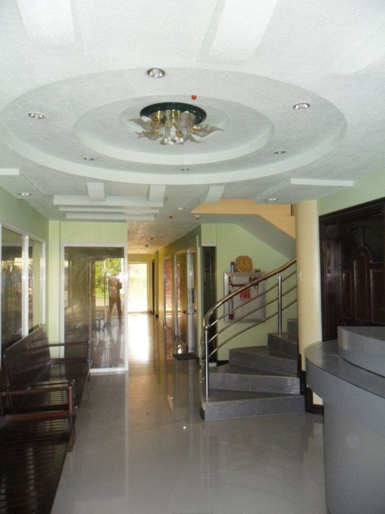 Oyo 573 Voyagers Palace Puerto Princesa Ngoại thất bức ảnh